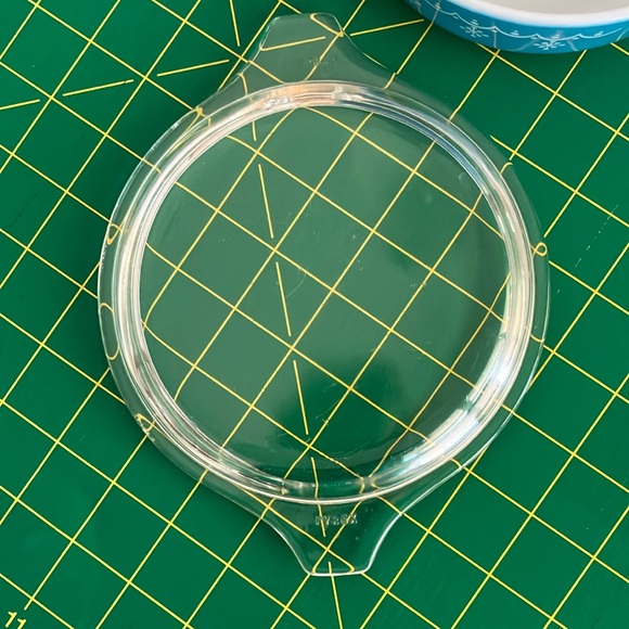 Vintage Pyrex Blue Snowflake Garland 471 with Lid - Picture 4 of 6